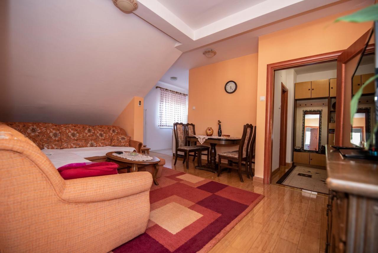 Apartman Pogled Trebinjeアパートメント エクステリア 写真