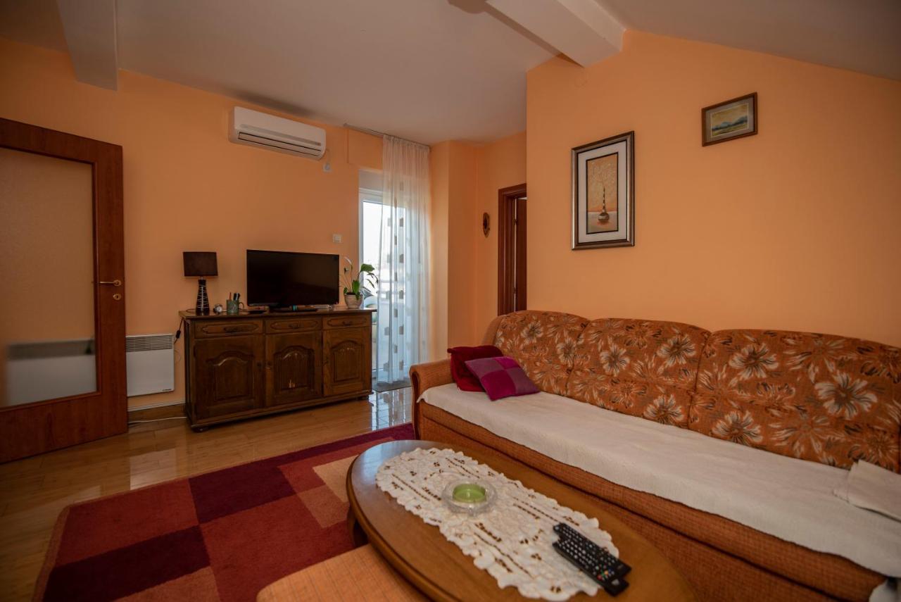 Apartman Pogled Trebinjeアパートメント エクステリア 写真