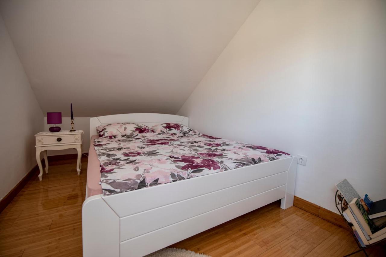 Apartman Pogled Trebinjeアパートメント エクステリア 写真