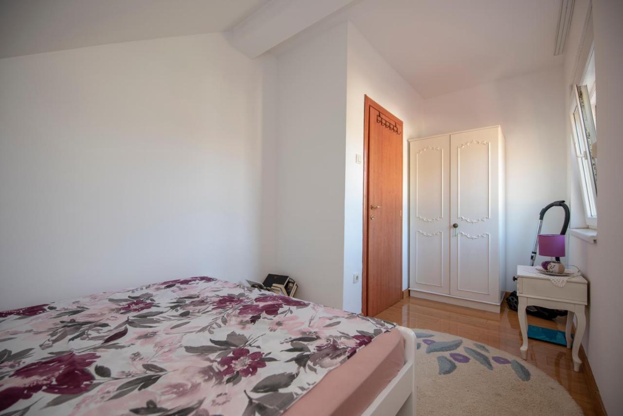 Apartman Pogled Trebinjeアパートメント エクステリア 写真